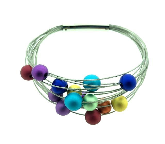 bolletjes op staaldraad