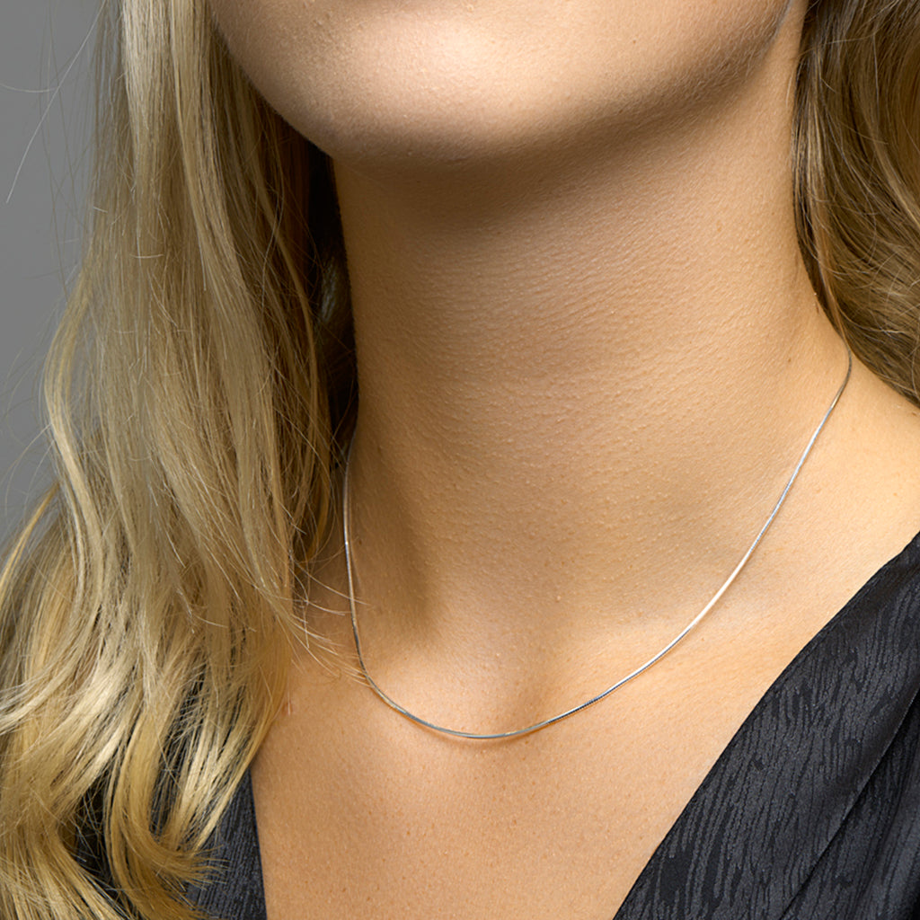 Collier slang achtzijdig 1,0 mm zilver wit