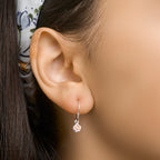 Oorringhangers bloem zilver wit