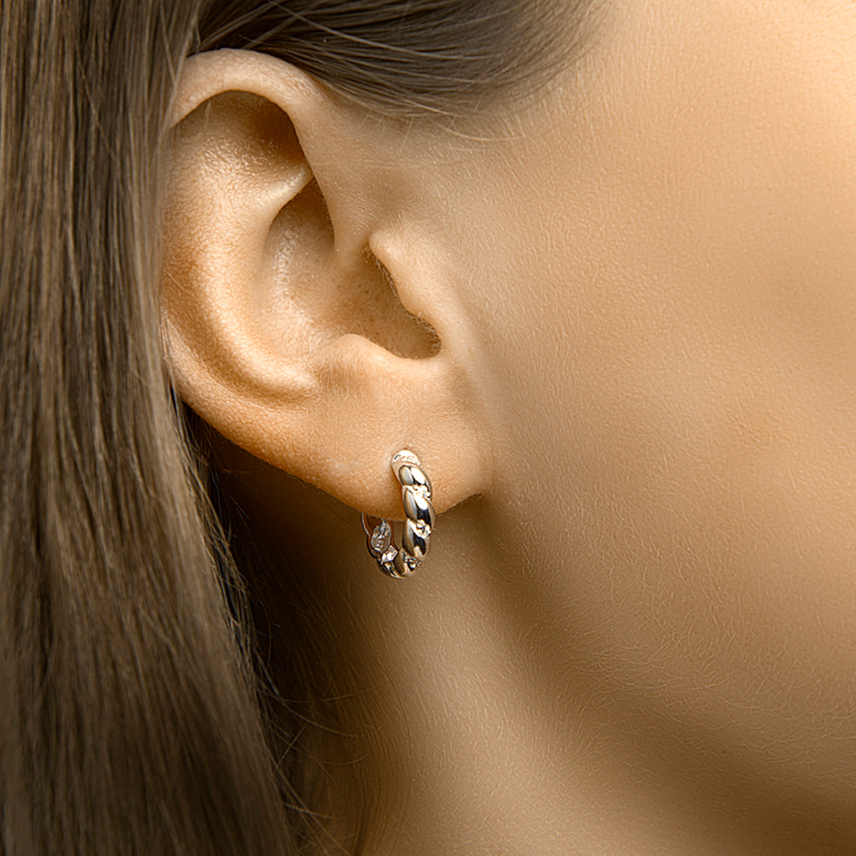 Klapoorringen zirkonia zilver gerhodineerd