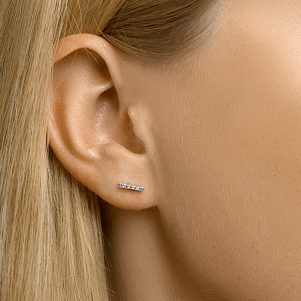 Oorknoppen balkje roze zirkonia zilver gerhodineerd