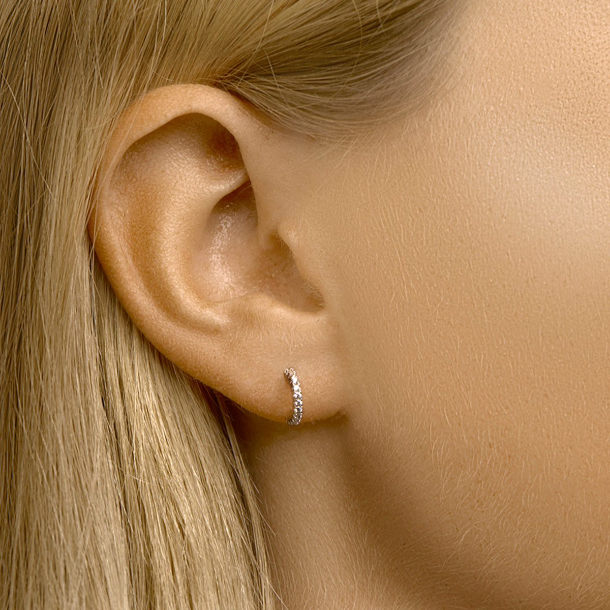 Stekeroorringen zirkonia zilver gerhodineerd