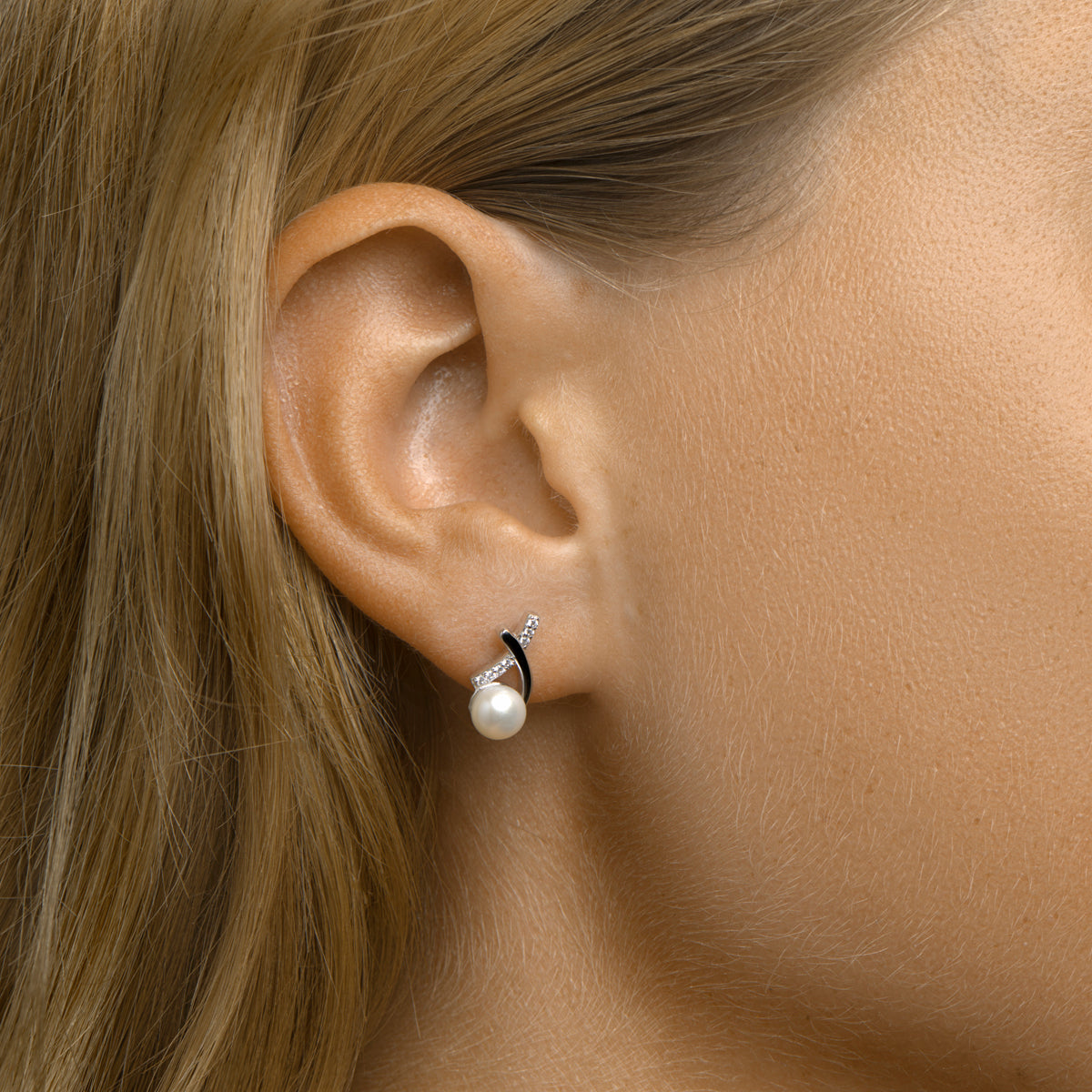 Oorknoppen parel en zirkonia zilver gerhodineerd