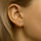 Stekeroorringen gedraaid zirkonia zilver gerhodineerd