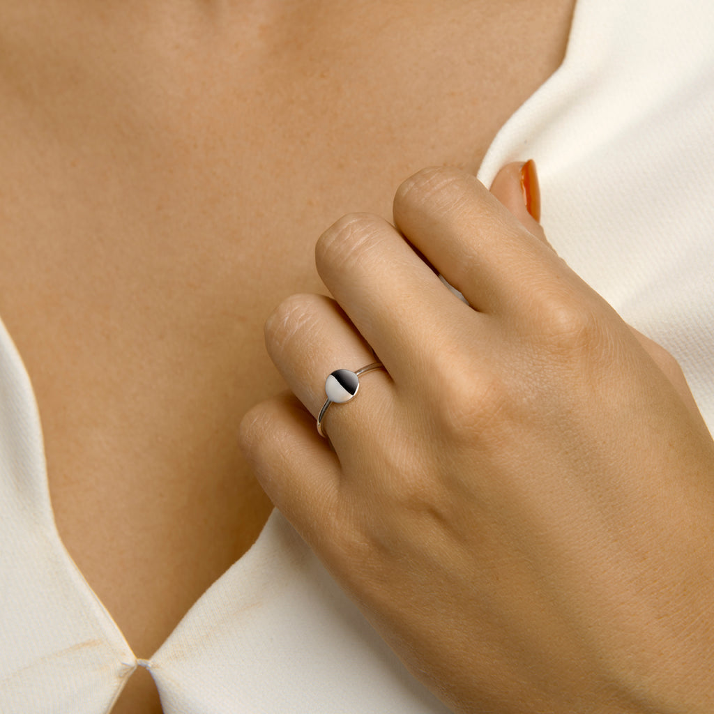 Ring rondje zilver gerhodineerd