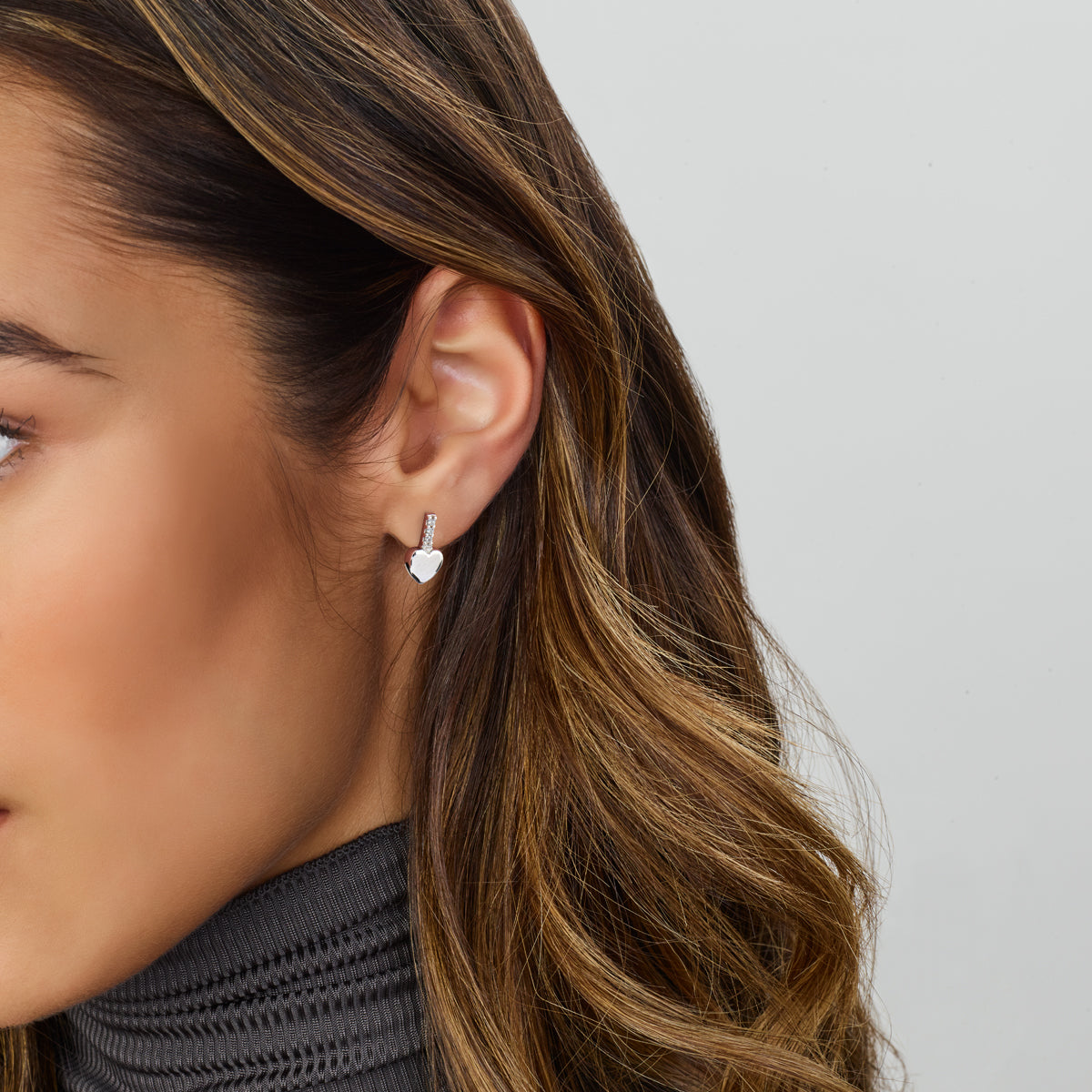 Oorknoppen hart zirkonia zilver gerhodineerd