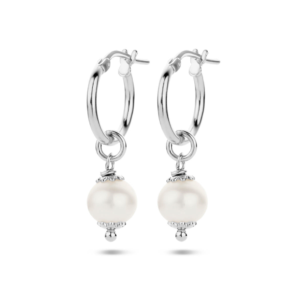 Oorringen parel zilver gerhodineerd