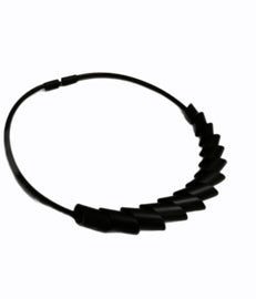 Tjongejonge collier cilinders