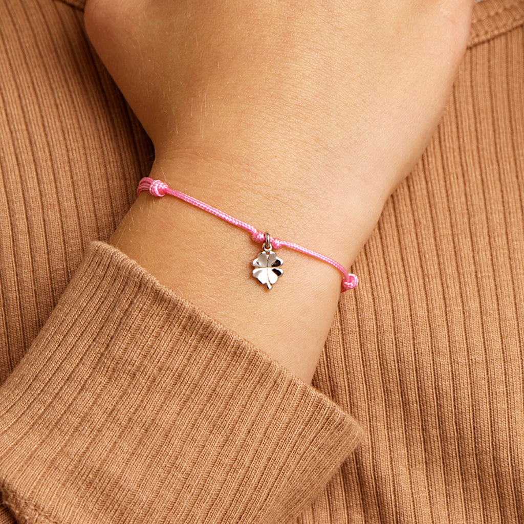 Kinderarmband klaver zilver gerhodineerd met rubber/nylon/leer