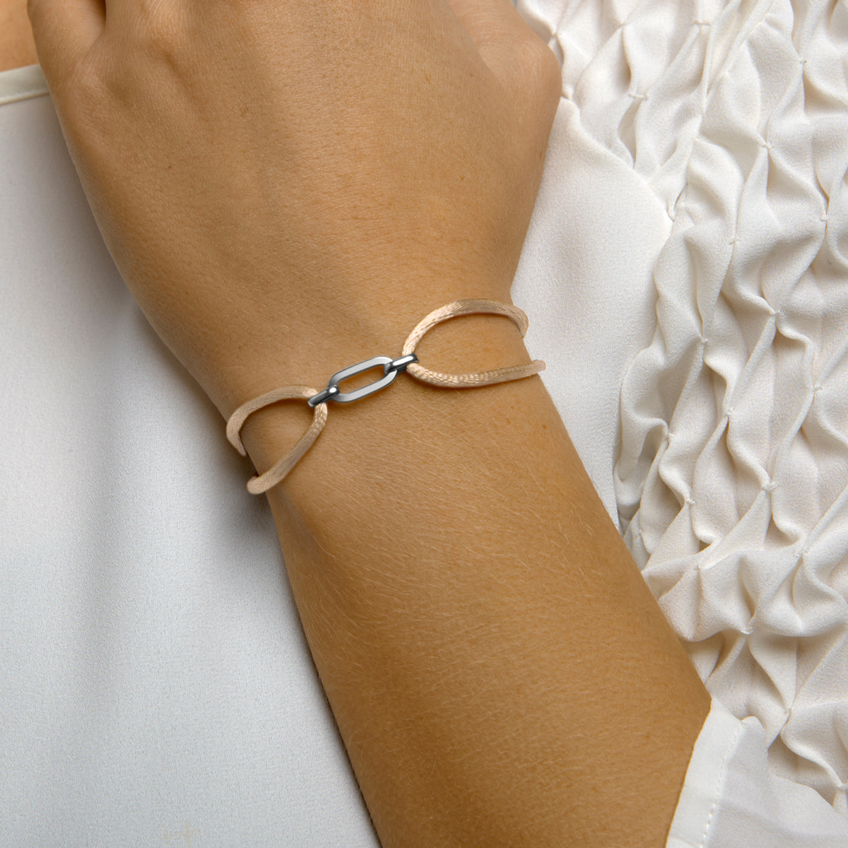 Armband satijn zilver gerhodineerd met rubber/nylon/leer