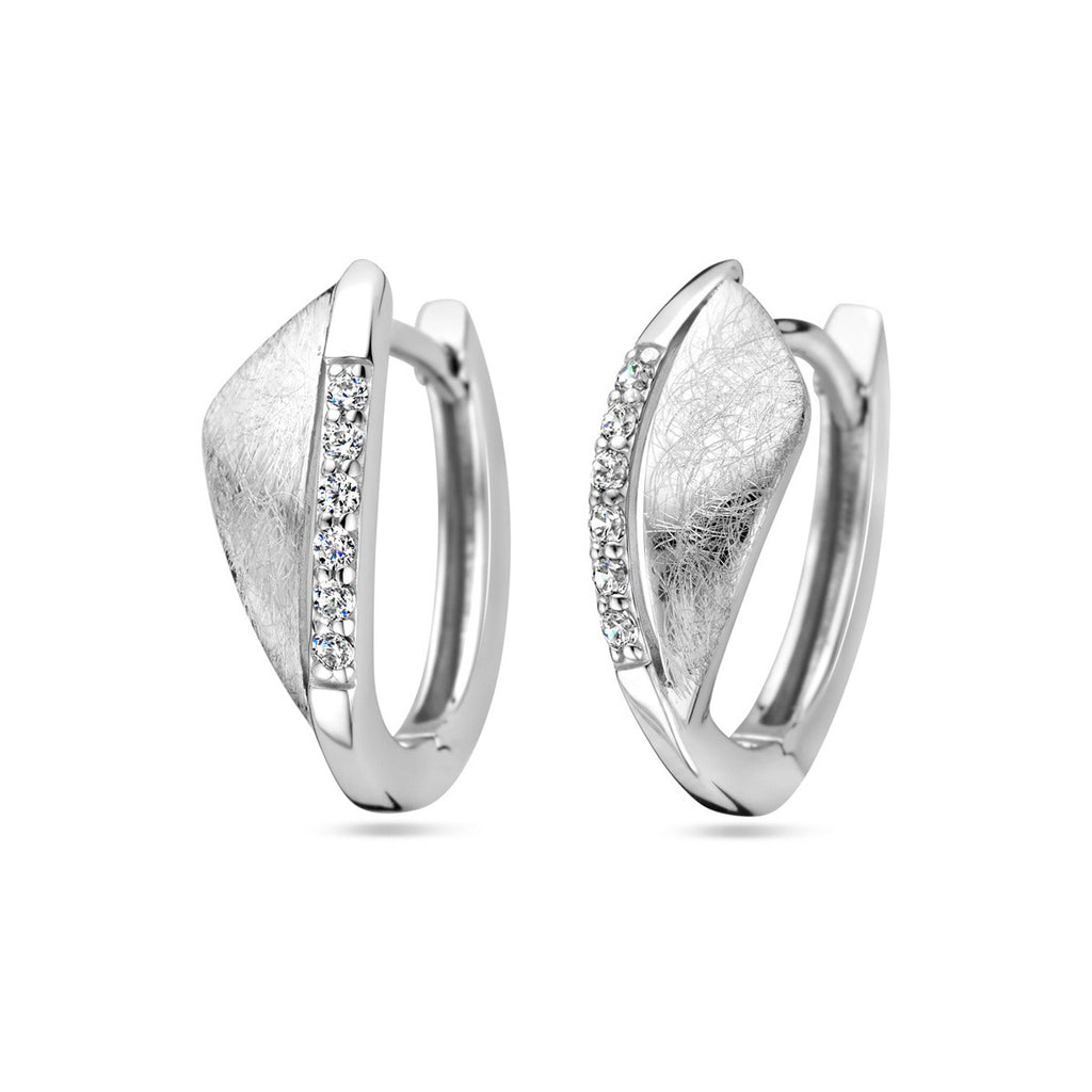 klapoorringen zirkonia gescratcht zilver gerhodineerd