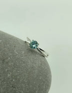 Handgemaakte zilveren moissanite ring