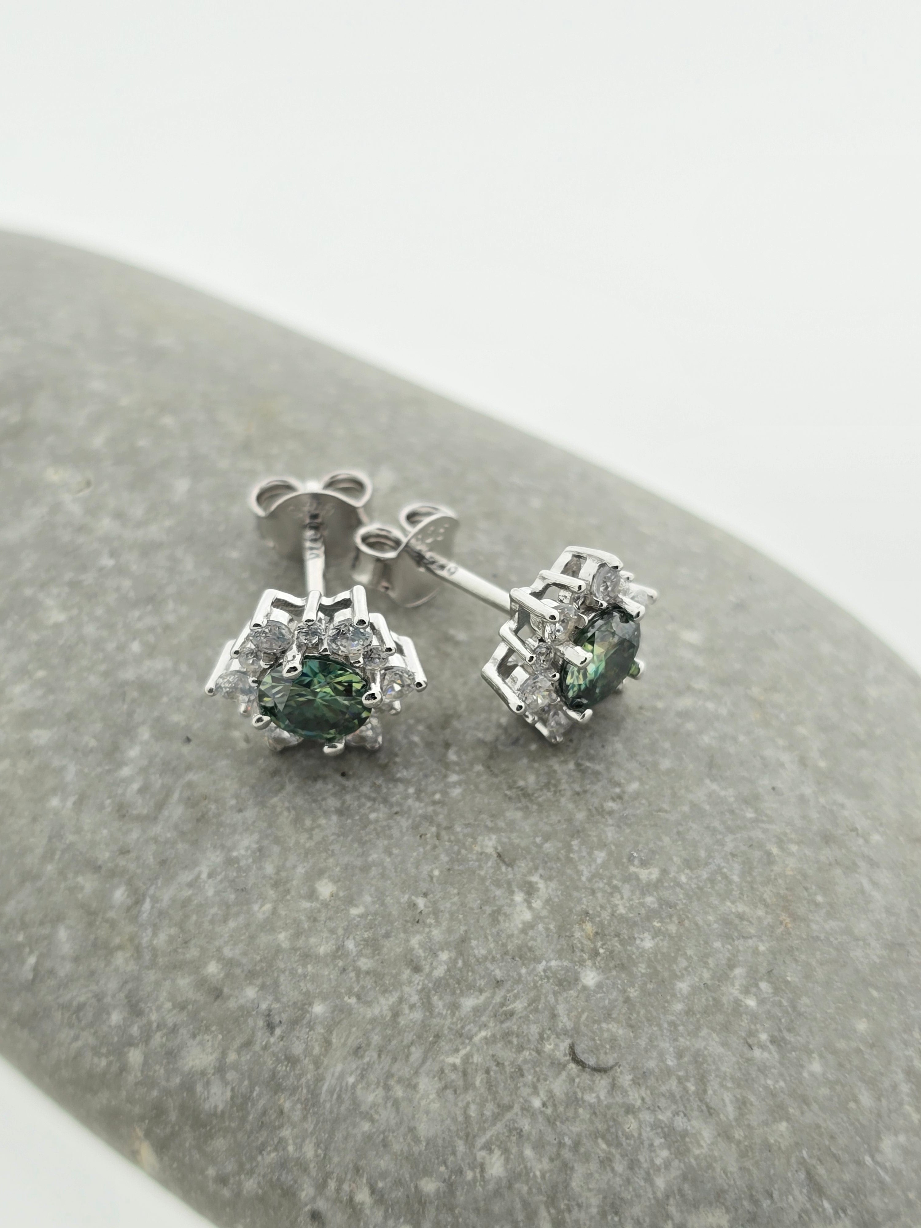 Handgemaakte zilveren moissanite oorbellen