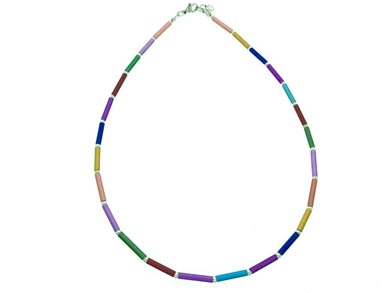 Handgemaakt meerkleurig collier met buisjes op edelstaal