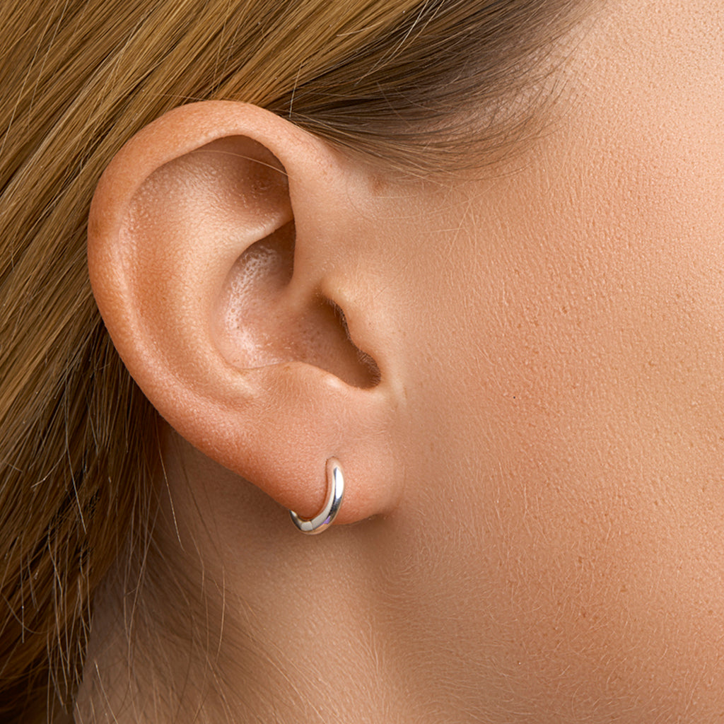 Ohrhänger2 mm halbrund silberweiß