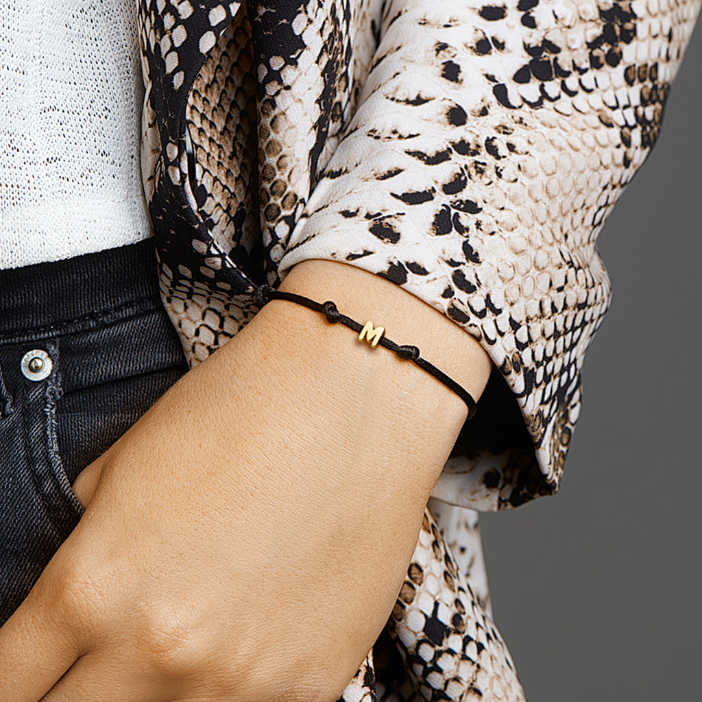 Armband Satin schwarz Buchstabe 13 - 26 cm 14K Gold mit Gummi/Nylon/Leder
