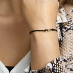 Armband Satin schwarz Buchstabe 13 - 26 cm 14K Gold mit Gummi/Nylon/Leder