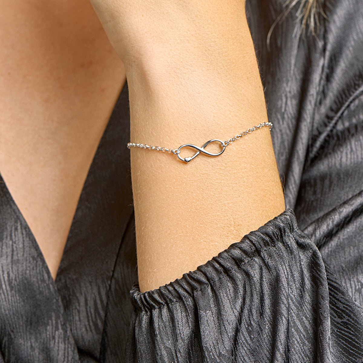Armband Unendlichkeit und Herz 17 + 2 cm Silber rhodiniert