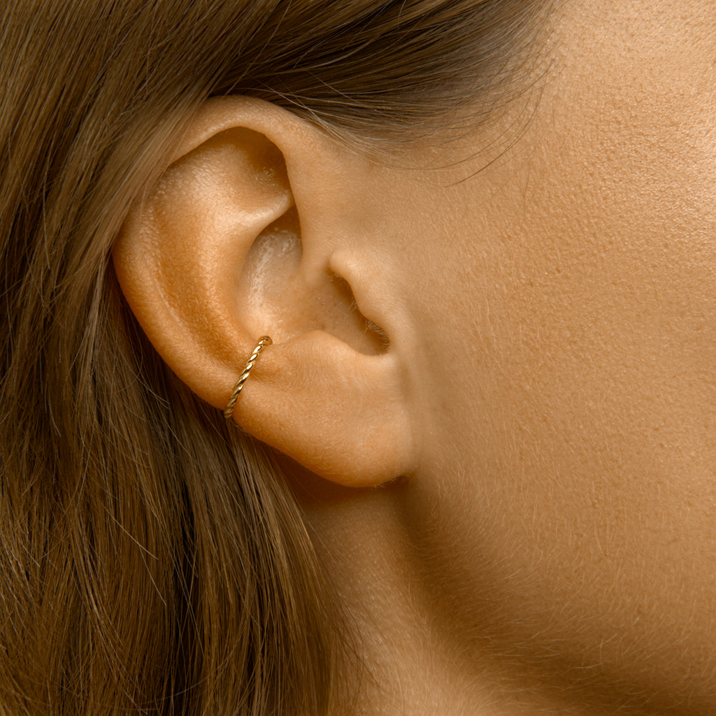 earcuff gedraaid 13 mm 1 micron zilver verguld (geel)