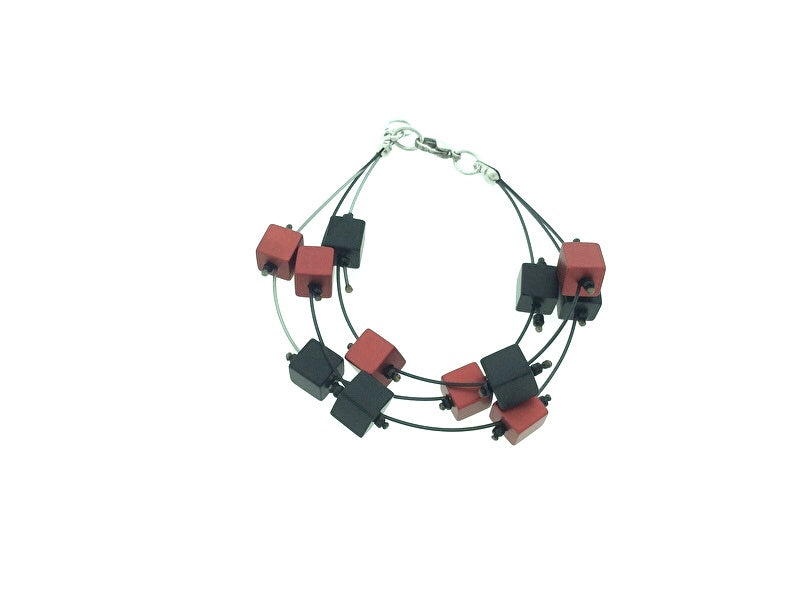 armband met vierkante blokjes op nylon