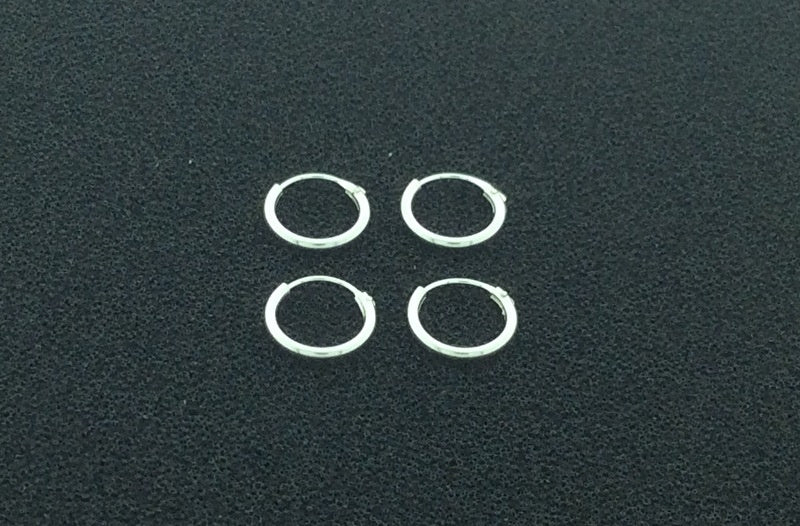 Zilveren oorringetjes