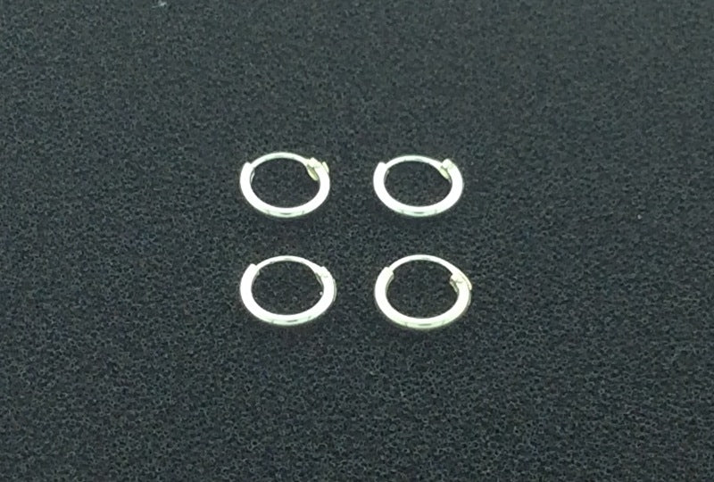 Zilveren oorringetjes