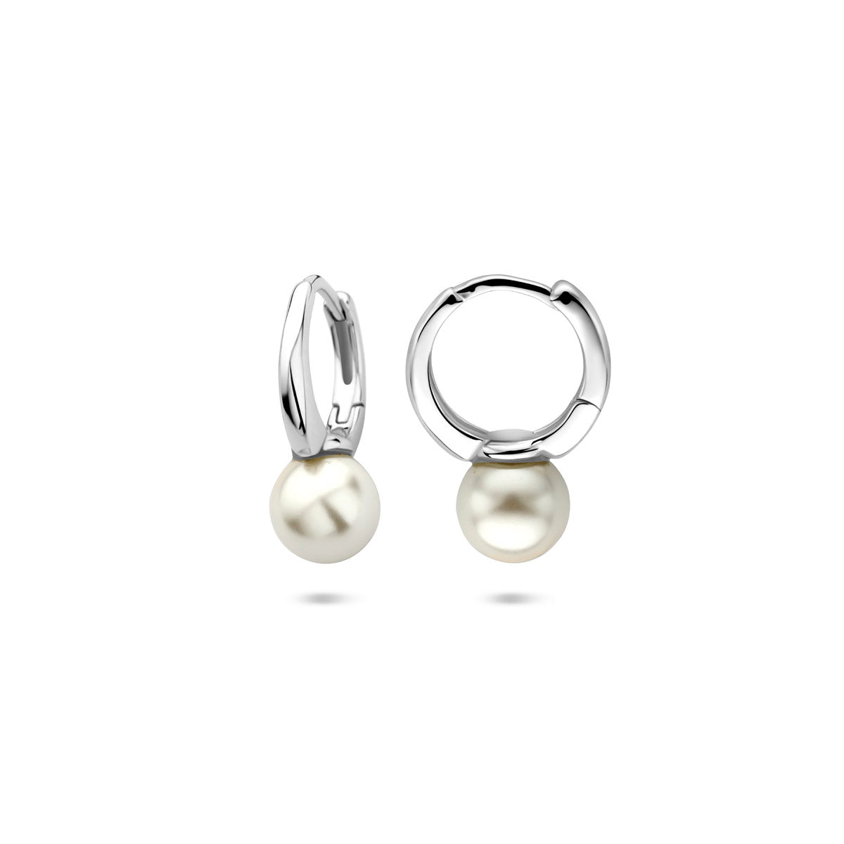 klapoorringen parel 15 mm zilver gerhodineerd