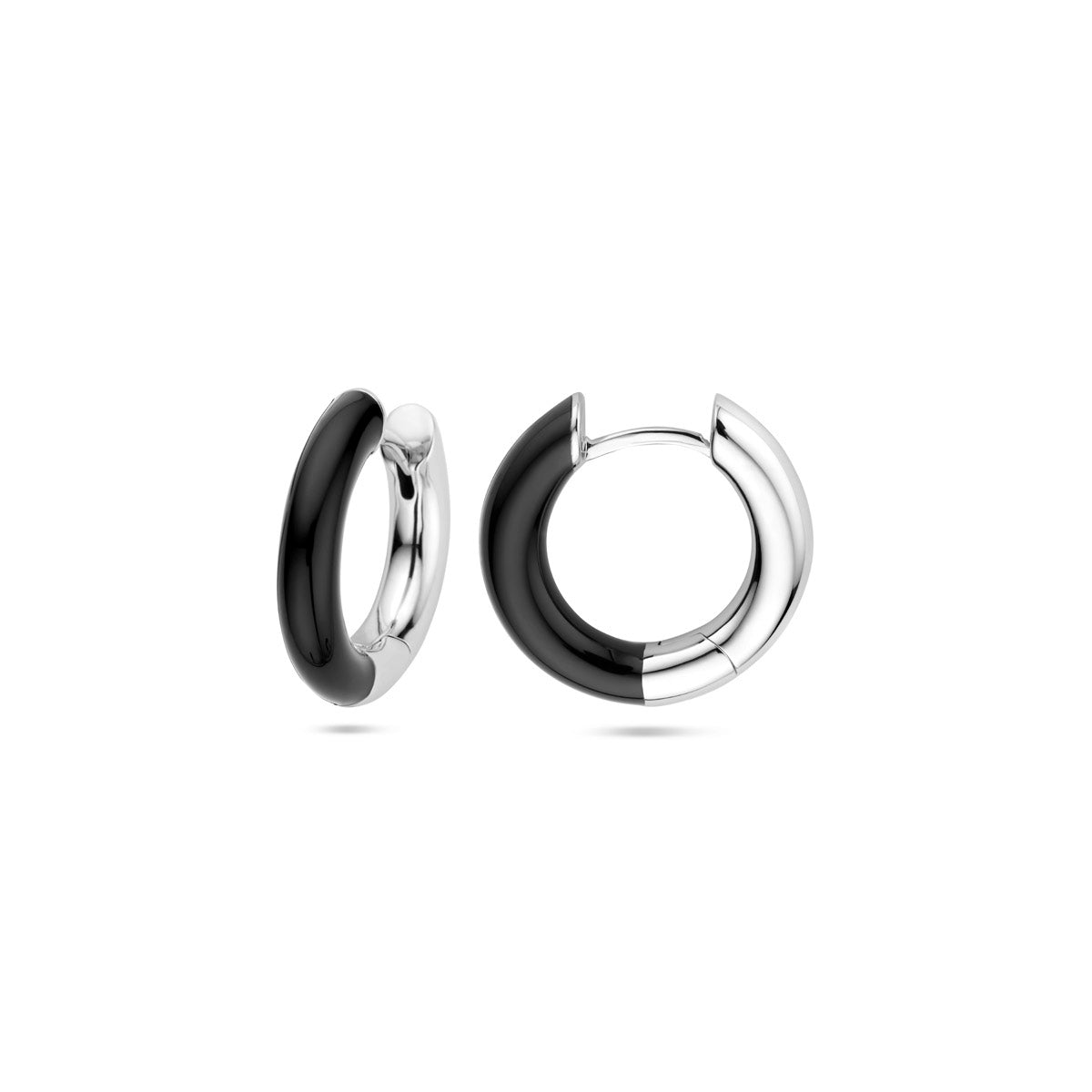 klapoorringen zwart emaille 4 mm zilver gerhodineerd
