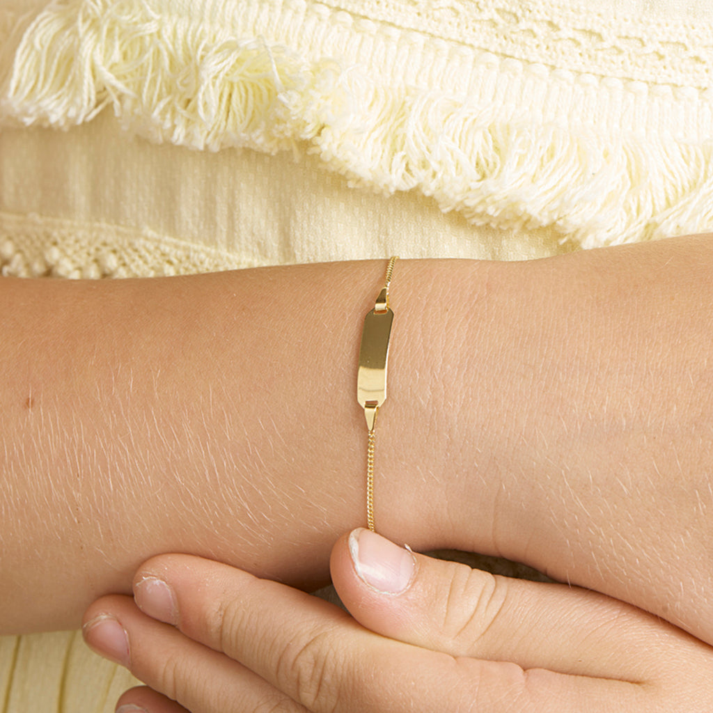 Graveerarmband gourmette 4-zijdes geslepen plaat 5 mm 14k geelgoud