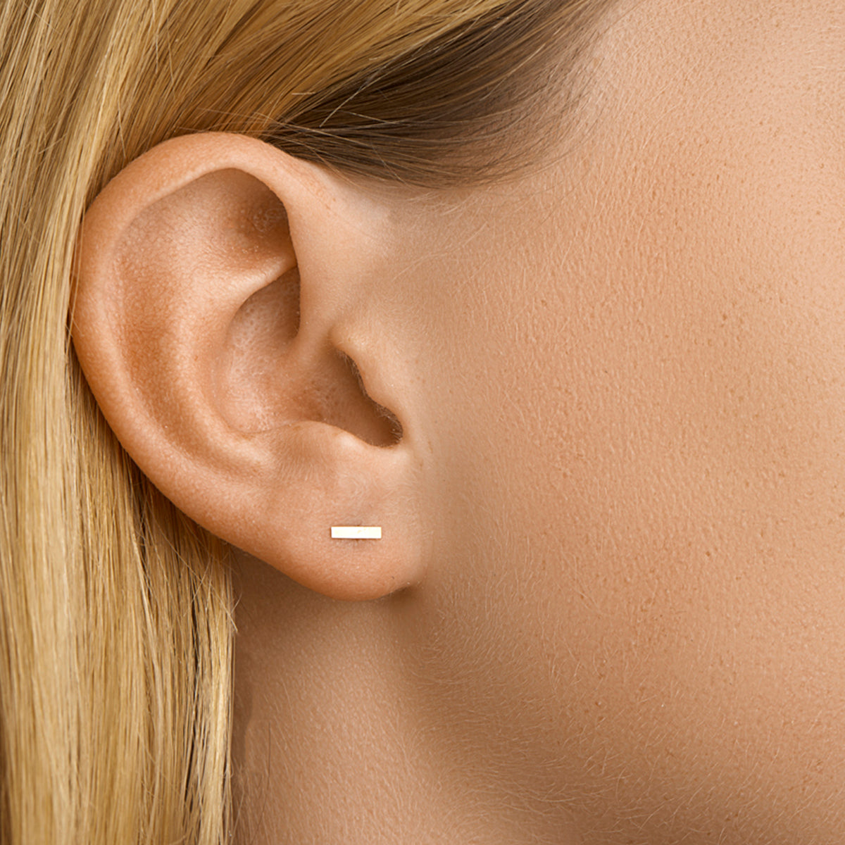 Oorknoppen balkje 14k geelgoud