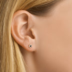 Oorknoppen saffier en zirkonia halo 14k geelgoud