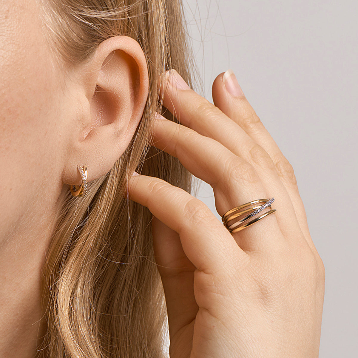 Klapoorringen zirkonia 14k geelgoud