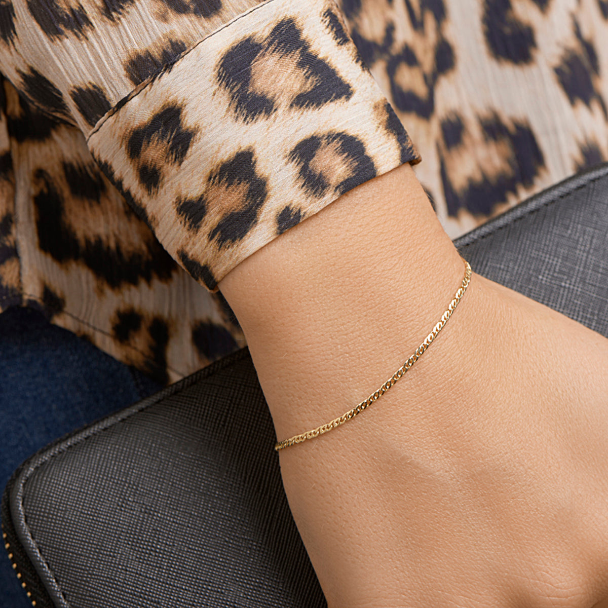 Armband valkenoog 1,9 mm 14k geelgoud