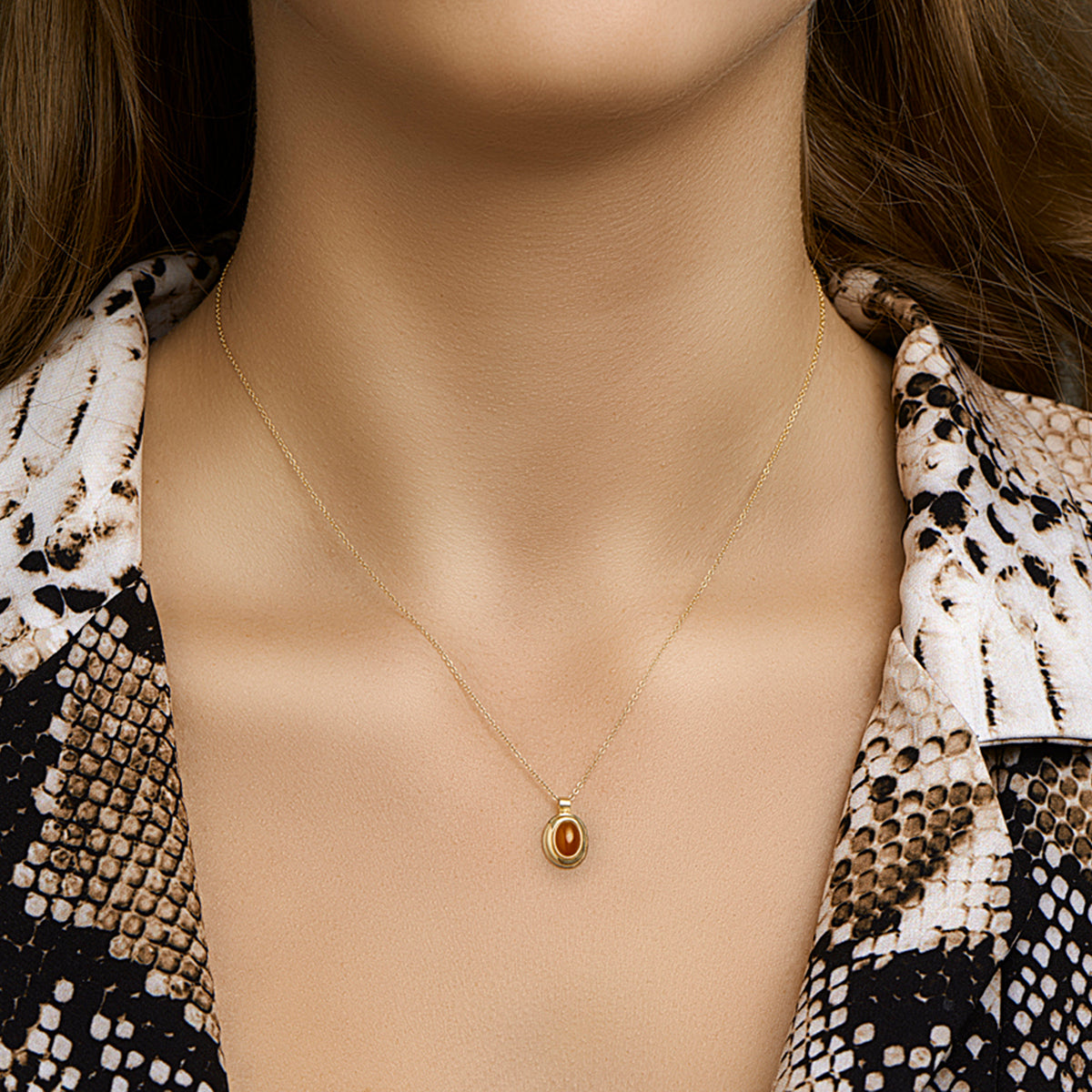 Hanger carneool 14k geelgoud