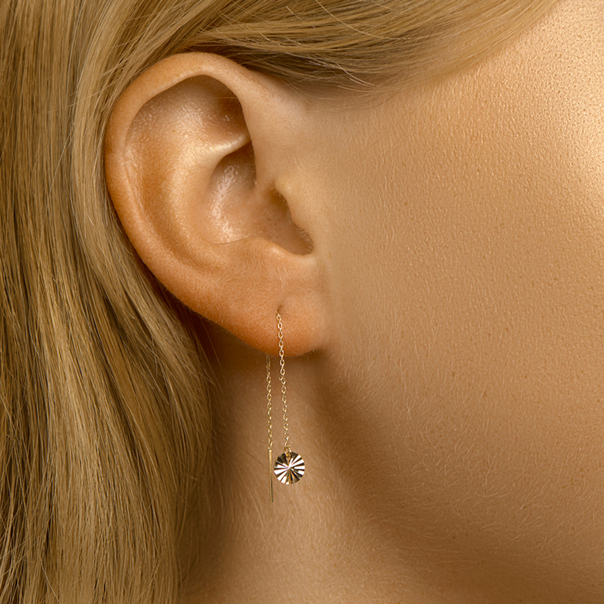 Doortrekoorbellen rondje gediamanteerd 14k geelgoud