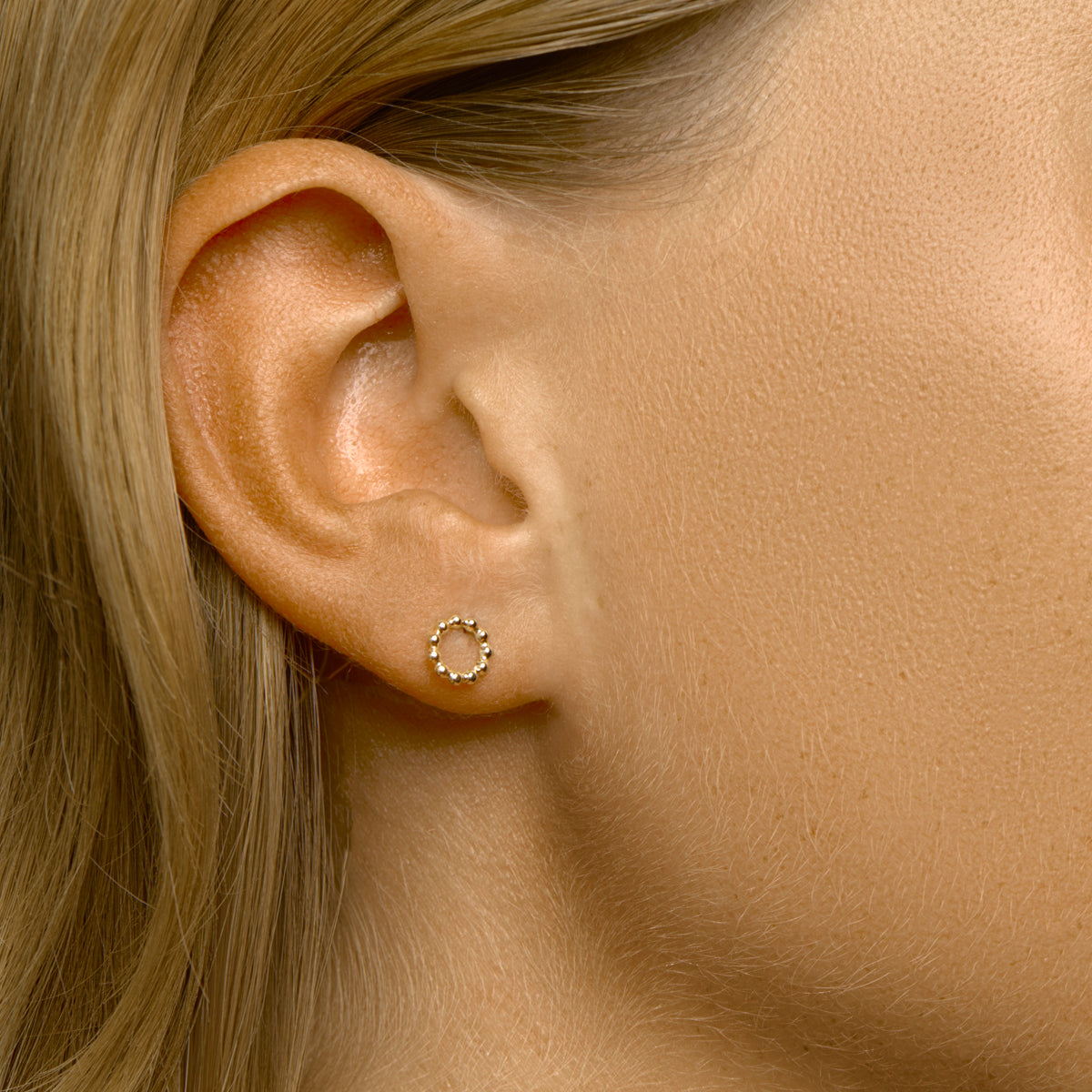 Oorknoppen rondje bolletjes 14k geelgoud