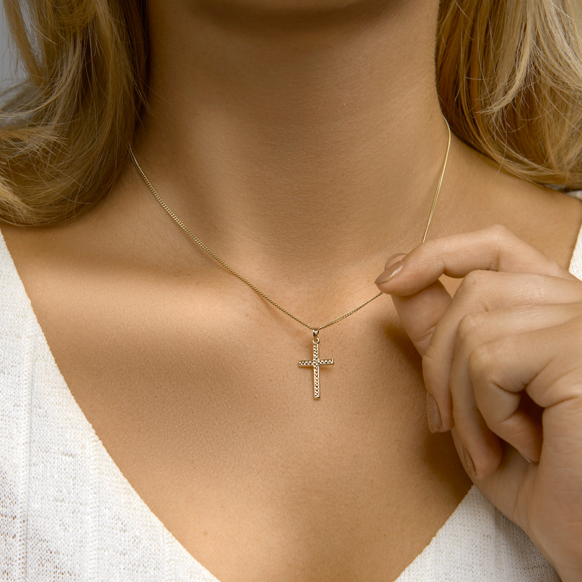 Hanger kruis gediamanteerd 14k geelgoud