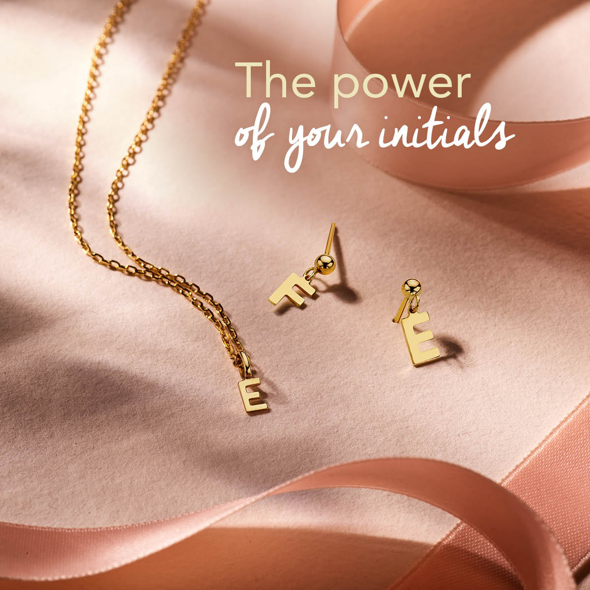 Hanger letter 14k geelgoud