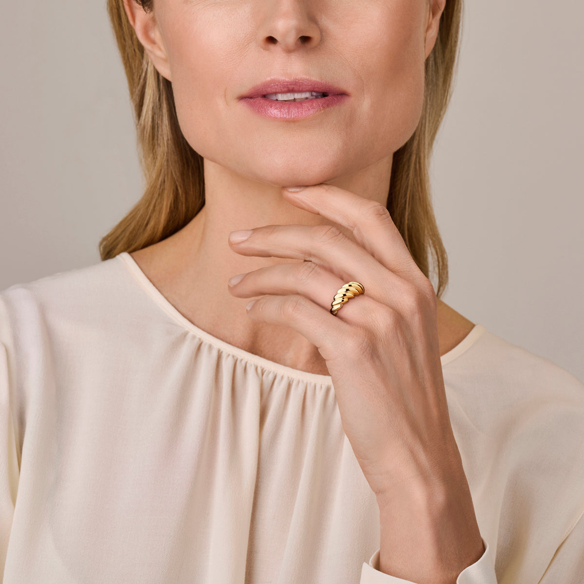 Ring gedraaid 14k geelgoud