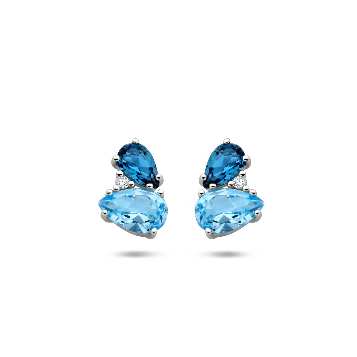 Oorknoppen london blue topaas, blauw topaas en diamant 0.015ct (2x0.0075ct) h p1 14k witgoud