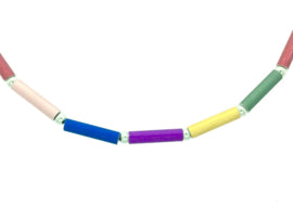 Handgemaakt meerkleurig collier met buisjes op edelstaal