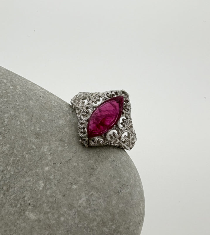 Handgemaakte zilveren ruby ring