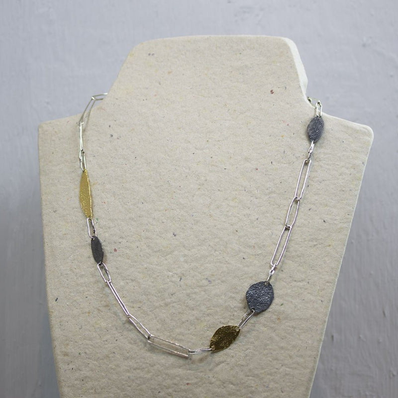 Collier geschakeld drie kleuren