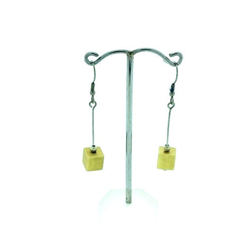 Hangoorbellen met een vierkant blokje