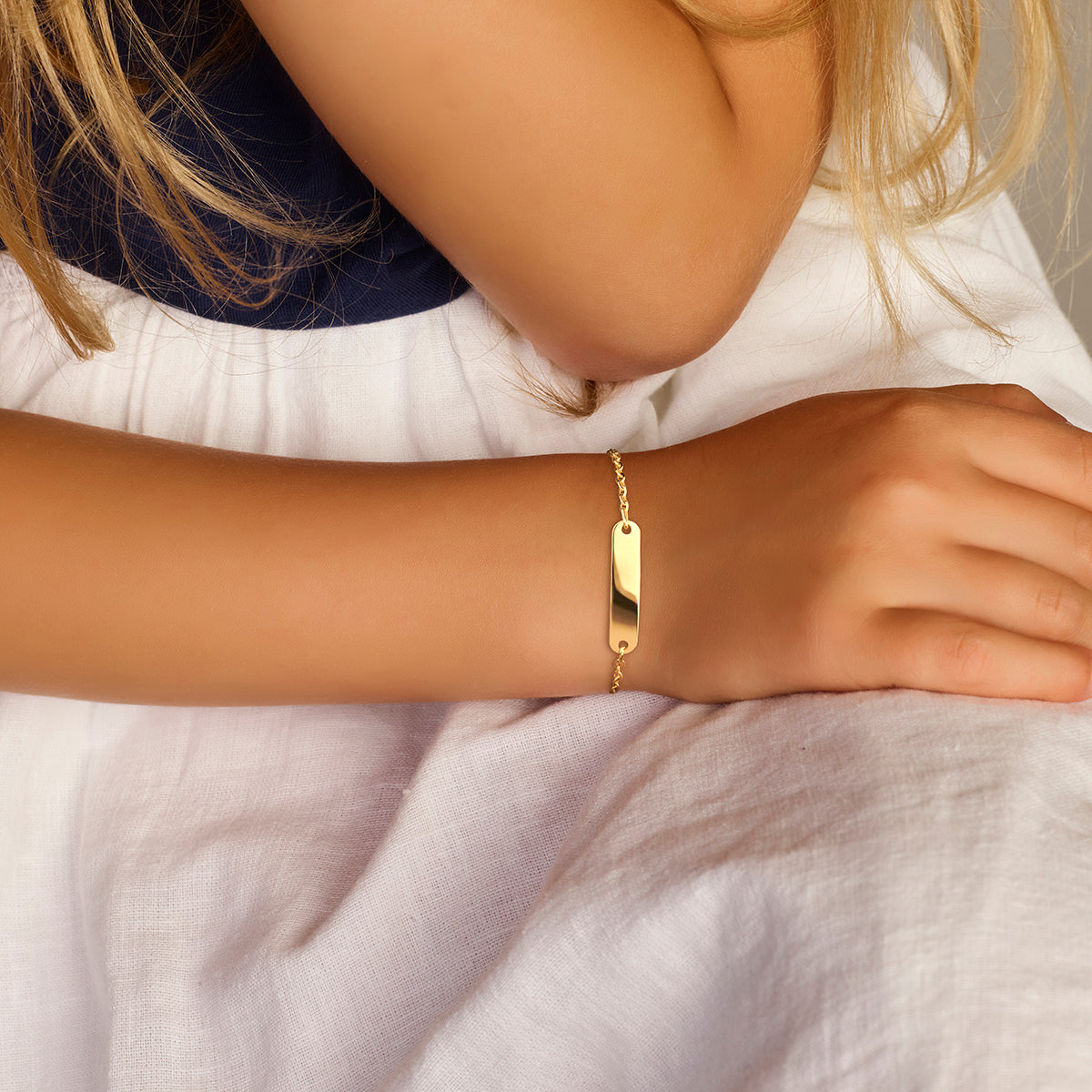 9k graveerarmband plaat 4,0 mm 9k geelgoud kleurig