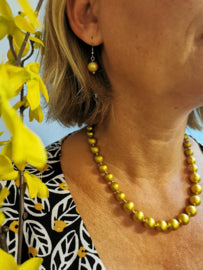 Handgemaakte collier bolletjes