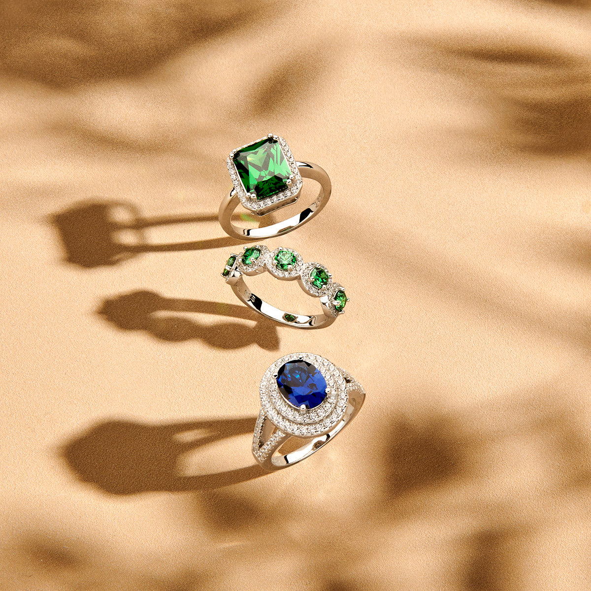 ring groen en wit zirkonia halo zilver gerhodineerd