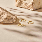 klapoorringen diamant 0.06ct (2x 0.03ct) h si 14K geelgoud