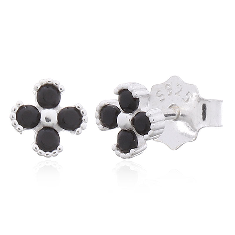 silberne Ohrstecker: Blümchen mit schwarzen Steinchen