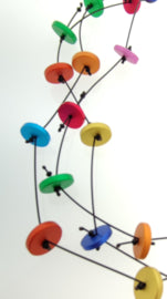 Collier met 3 nylon strengen en schijfjes van aluminium